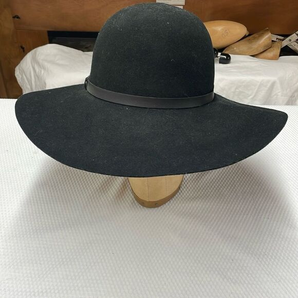 NWT Beautiful Nordstrom Wool Adjustable Fit Hat - Picture 2 of 12